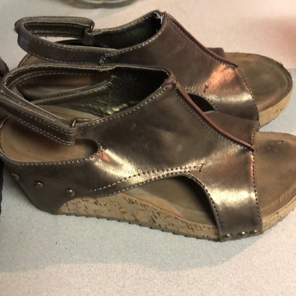 Sandles size 6